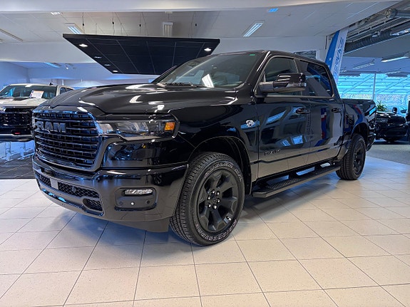 Dodge RAM 1500 2 of 23