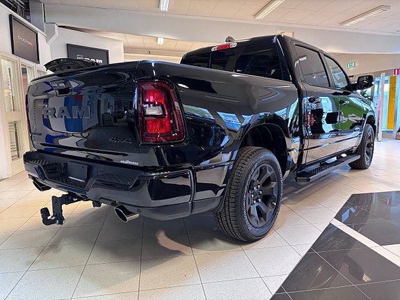 Dodge RAM 1500 5 of 23