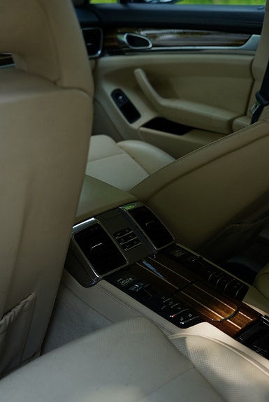 Porsche Panamera Turbo 3 of 5