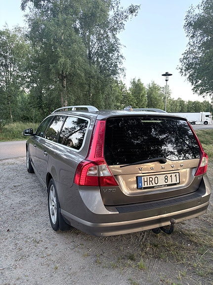 Volvo V70 6 of 13