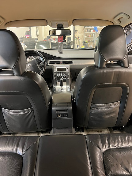 Volvo V70 10 of 13