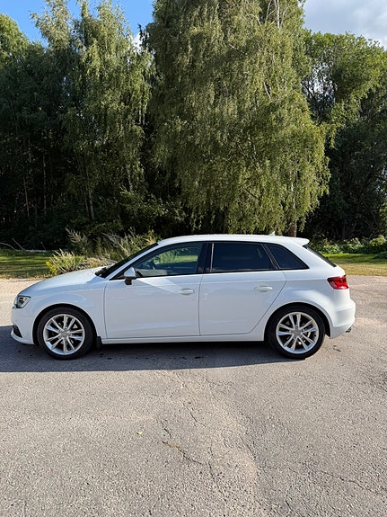 Audi A3 8 of 14