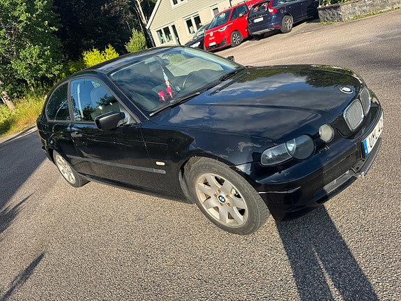 BMW 2 of 6