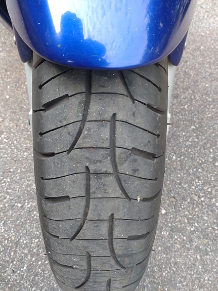 Triumph 955i Sprint ST 8 of 11