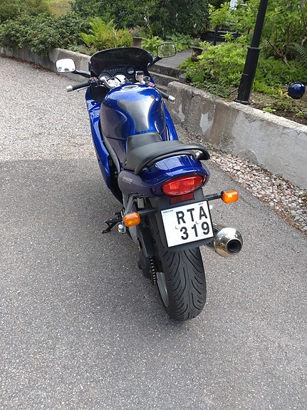 Triumph 955i Sprint ST 4 of 11