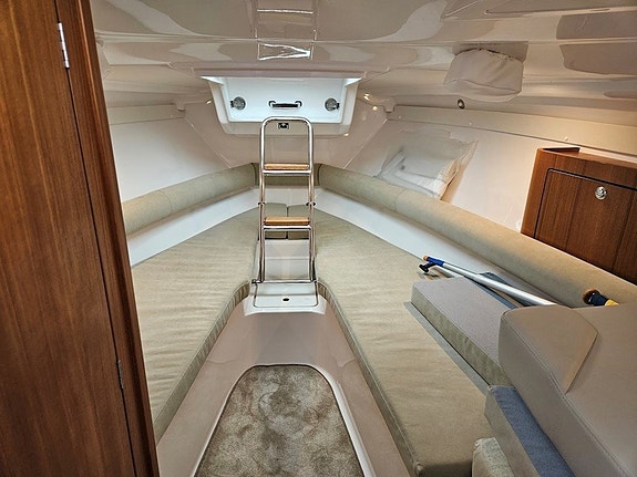 Aquador 25 HT - Mercruiser 4,5 L MPI 9 of 14