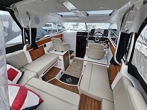 Aquador 25 HT - Mercruiser 4,5 L MPI 3 of 14