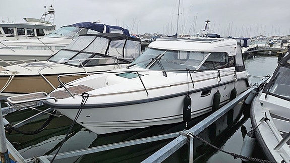 Aquador 25 HT - Mercruiser 4,5 L MPI