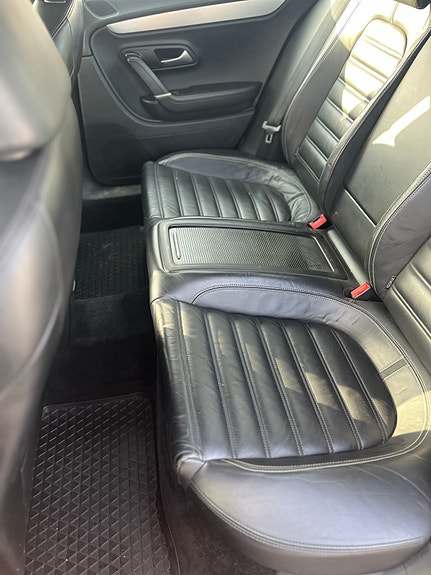 Volkswagen Passat CC 7 of 11