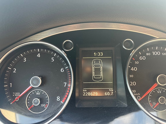 Volkswagen Passat CC 6 of 11