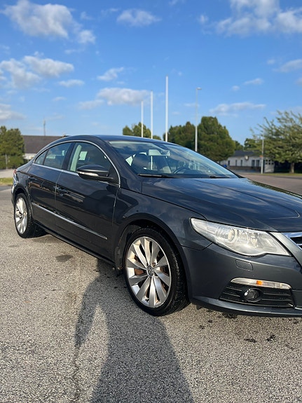 Volkswagen Passat CC 3 of 11