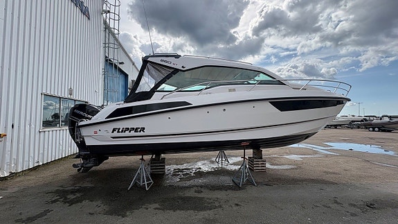 Flipper 880 ST-16 2xMercury 250 JPO "READY TO CRUISE"
