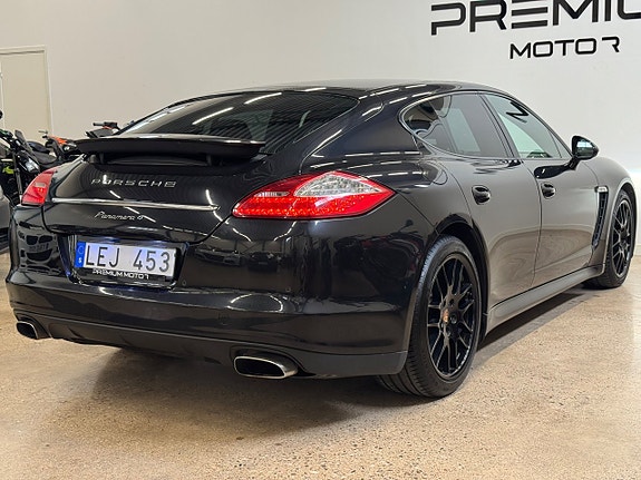 Porsche Panamera 4 8 of 21