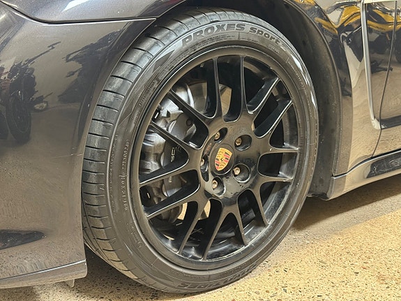 Porsche Panamera 4 9 of 21
