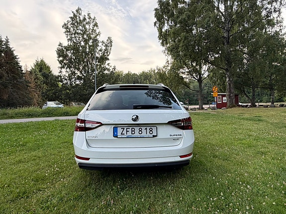 Skoda Superb 9 of 24