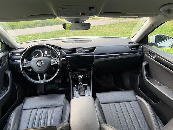Skoda Superb 15 of 24