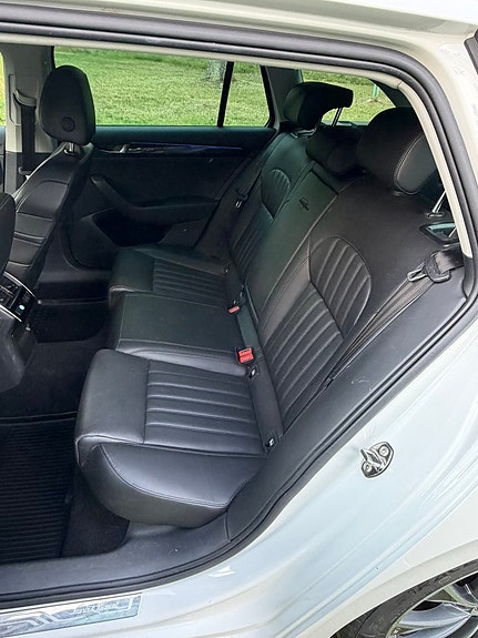Skoda Superb 14 of 24