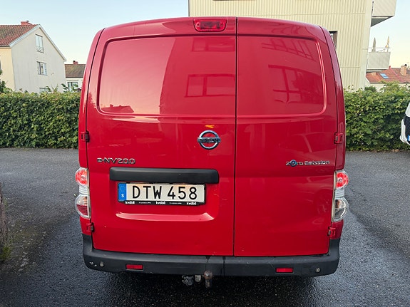 Nissan e-NV200 3 of 5