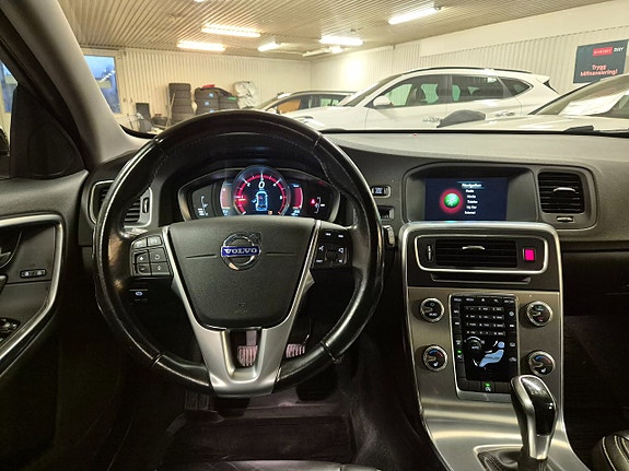 Volvo V60 14 of 22