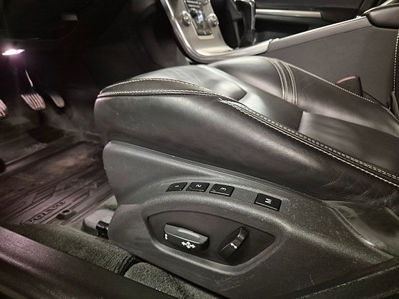 Volvo V60 17 of 22