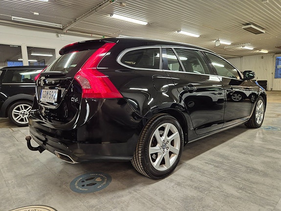 Volvo V60 5 of 22