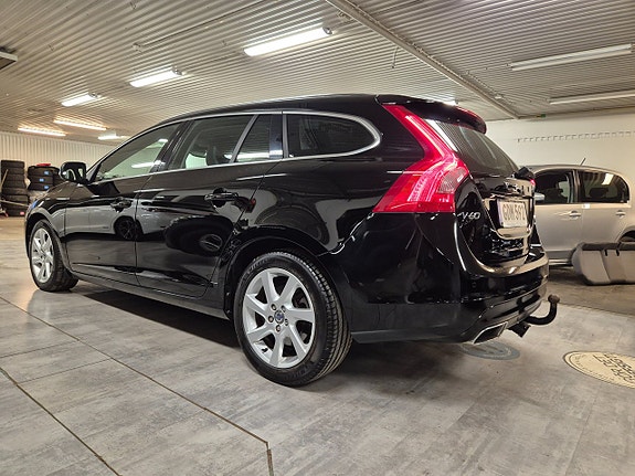 Volvo V60 7 of 22