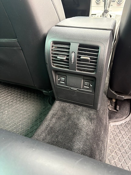 Volkswagen Passat Alltrack 10 of 12