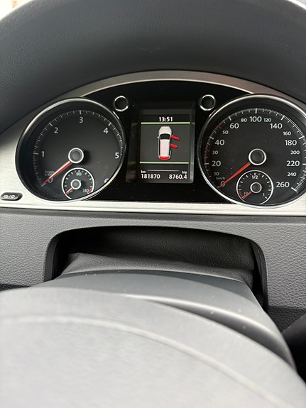 Volkswagen Passat Alltrack 11 of 12