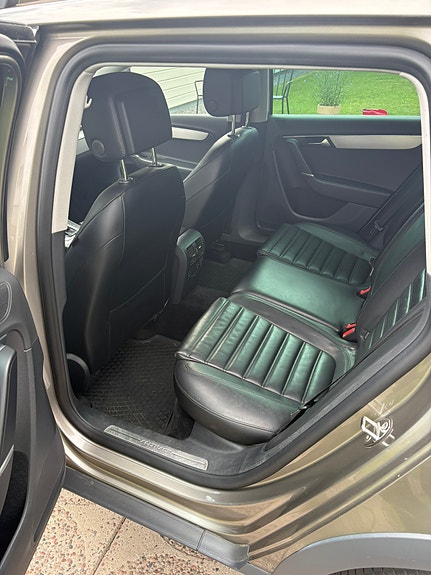 Volkswagen Passat Alltrack 8 of 12