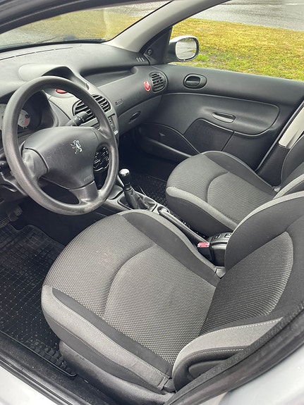 Peugeot 206 4 of 4