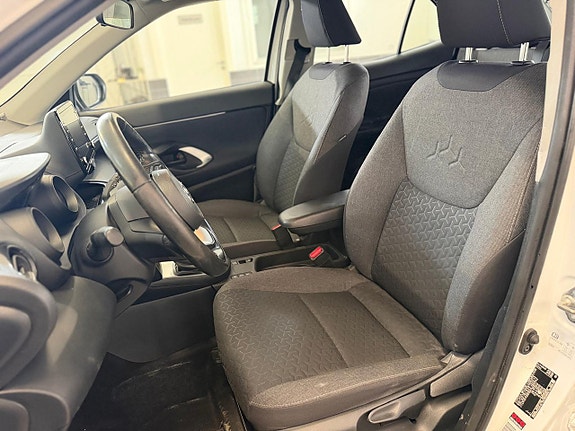 Toyota Yaris Cross 14 of 15
