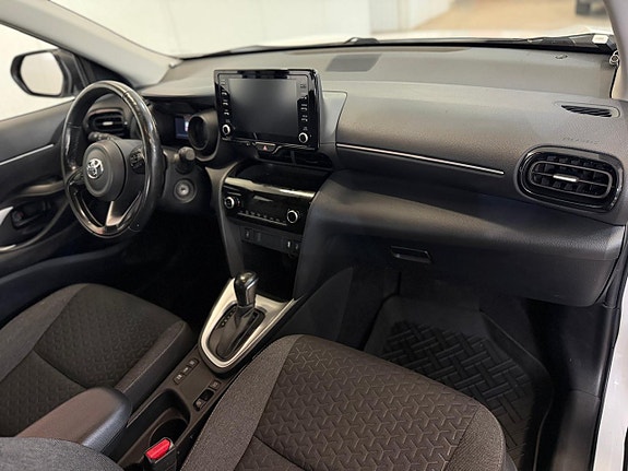 Toyota Yaris Cross 12 of 15