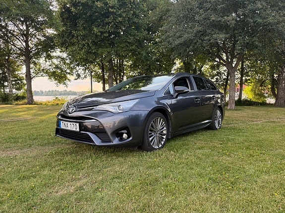 Toyota Avensis 7 of 20