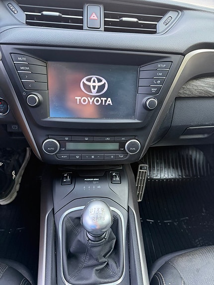 Toyota Avensis 16 of 20