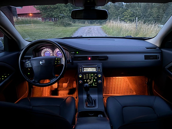 Volvo V70 7 of 7