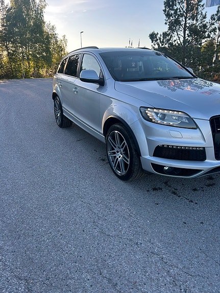 Audi Q7 3 of 5