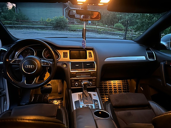 Audi Q7 9 of 13