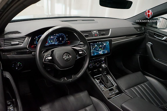 Skoda Superb 9 of 28