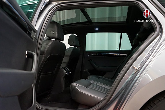 Skoda Superb 13 of 28
