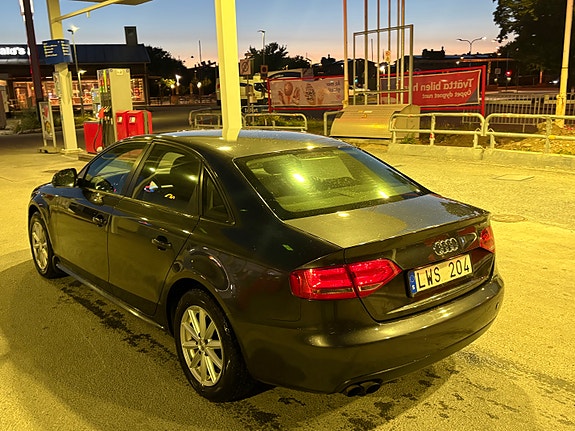 Audi A4 4 of 5