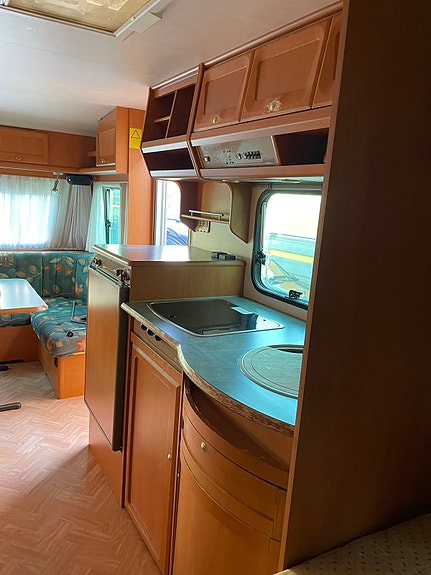 Adria 6 of 8