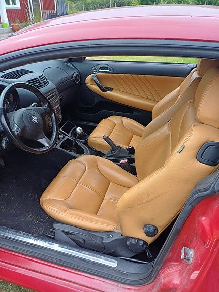 Alfa Romeo GT 4 of 5