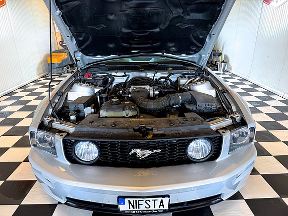 Ford Mustang 23 of 23