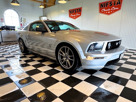 Ford Mustang 6 of 23