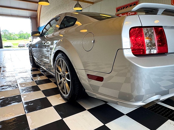 Ford Mustang 13 of 23