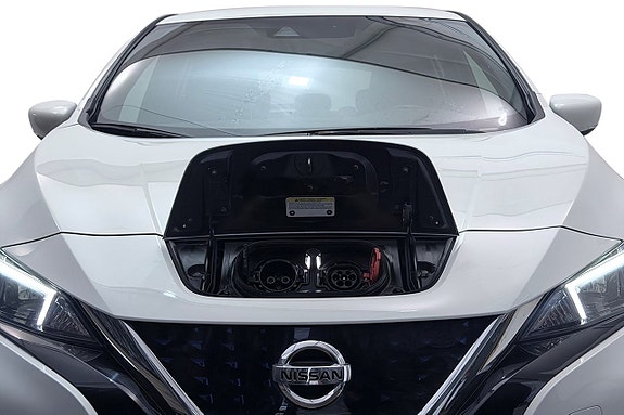 Nissan Leaf 5 of 30