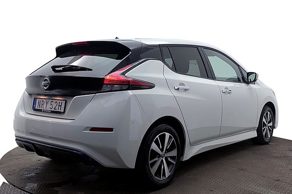 Nissan Leaf 8 of 30