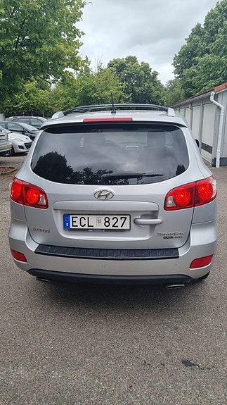 Hyundai Santa Fe 3 of 14