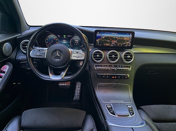 Mercedes-Benz GLC300 e 9 of 30