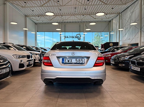 Mercedes-Benz C350 5 of 5